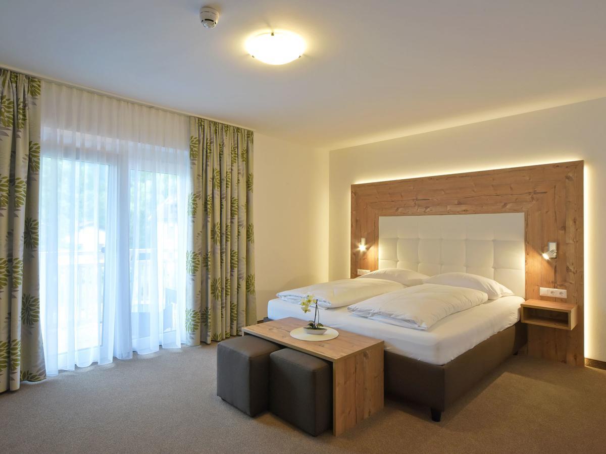 Hotel Berghof Милщат Екстериор снимка