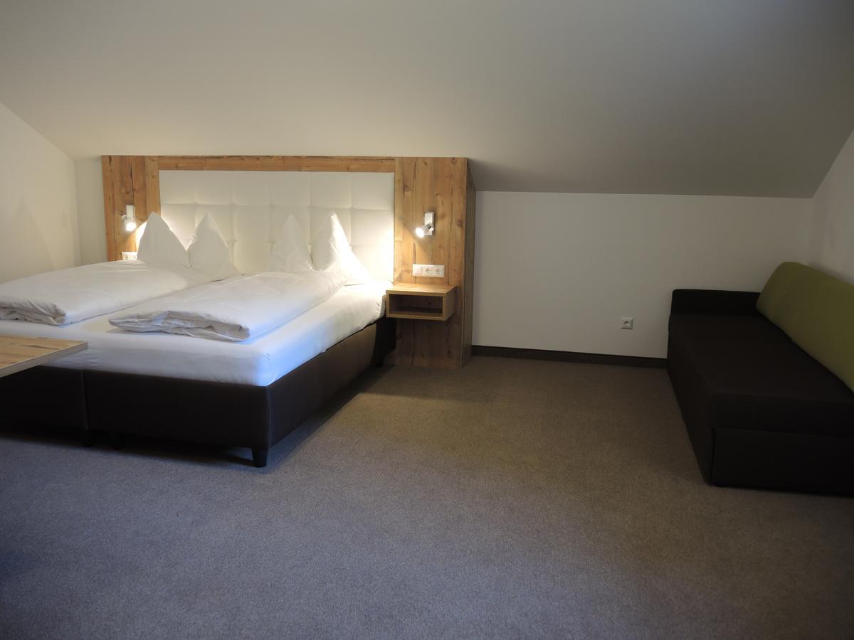 Hotel Berghof Милщат Екстериор снимка